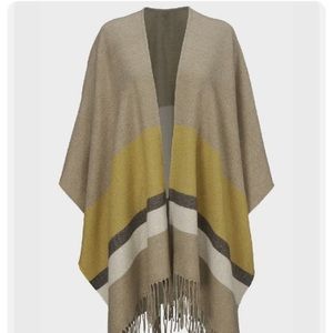 Cabi Travel Wrap/cape sz XS/S